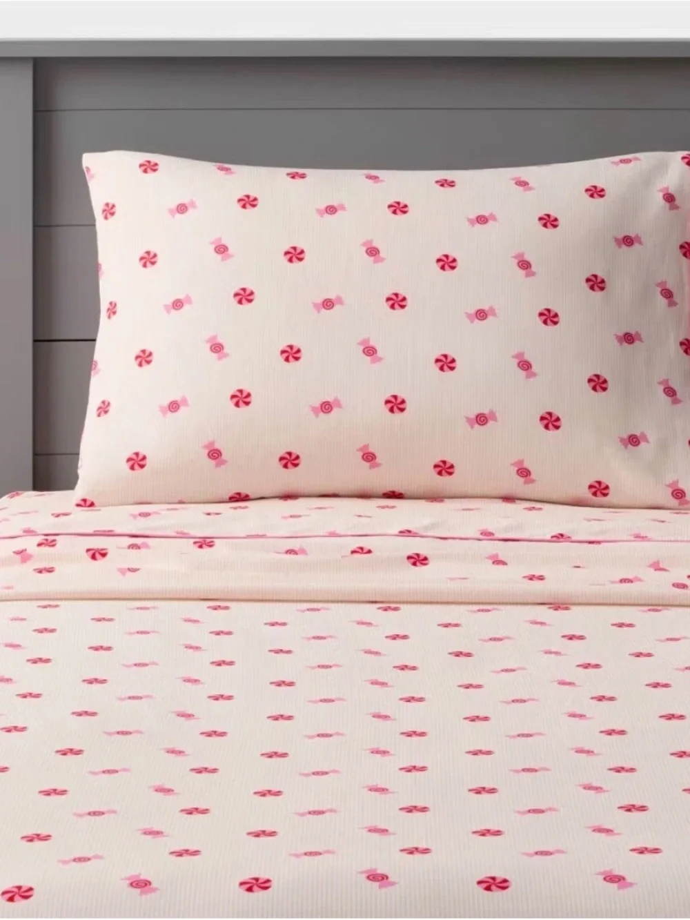 Pillowfort soft pink